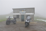 A l'assaut des Pyrénées : froid brouillard au col de Pailhères - JPEG - 197.8 ko - 600×397 px