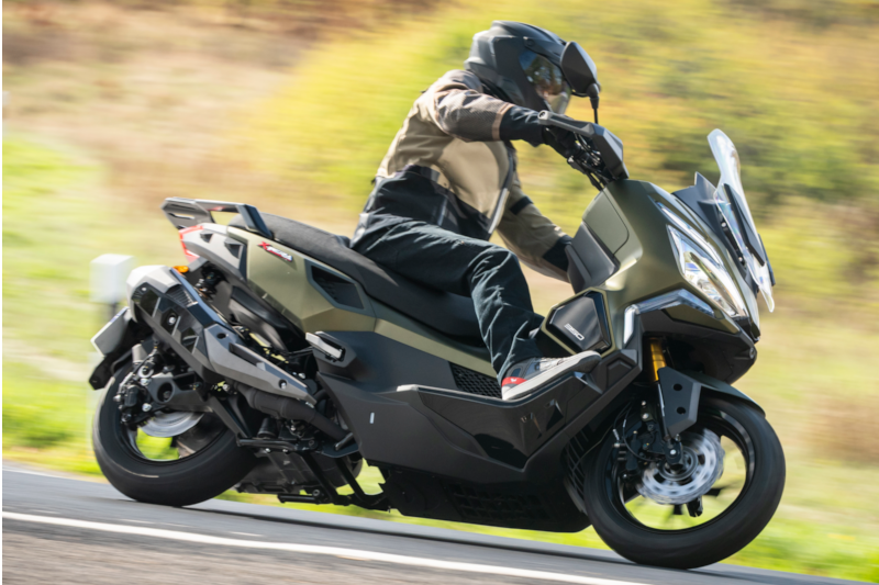 Kymco X-Tera 350 : baroudeur-GT, tarif hors pair
