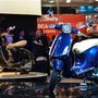 Eicma 2013 : Piaggio - Primavera - bleu gauche et 946