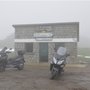 A l'assaut des Pyrénées : froid brouillard au col de Pailhères