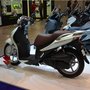 icma 2013 : Suzuki - Burgman Sixteen gauche