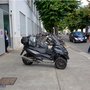 Musée Piaggio : pose scooters