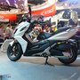 Eicma 2011 : Kymco XCT 300i gauche