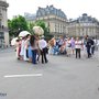 6ème Traversée de Paris Estivale : belles en habits d'époque