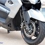Essai Kymco MyRoad 700i : disque droit avant