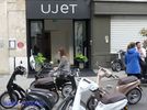 Ujet : boutique éphémère pour scooter durable
