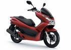 Honda Pcx : en rouge et noir