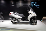 Peugeot Scooters Metropolis droite {JPEG}