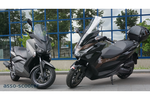 Essai comparatif X-Max – Forza 125cc : duel au sommet pour une place au soleil