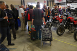 Salon Moto Légende 2013 : achats, pique-nique... une bonne journée au Salon Moto Légende - JPEG - 321.3 ko - 600×397 px