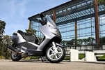 Peugeot Scooters : à l'est du nouveau