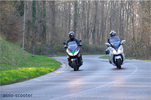 Kawasaki J300 SE - Sym Gts 300 Efi Abs Start&Stop : essai comparatif 