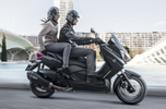 Yamaha X-Max 400 : Momo Design