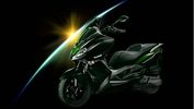 Kawasaki J300 : scooter, une première européenne