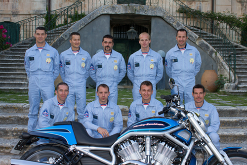 Harley Davidson V-Rod couleur Patrouille de France